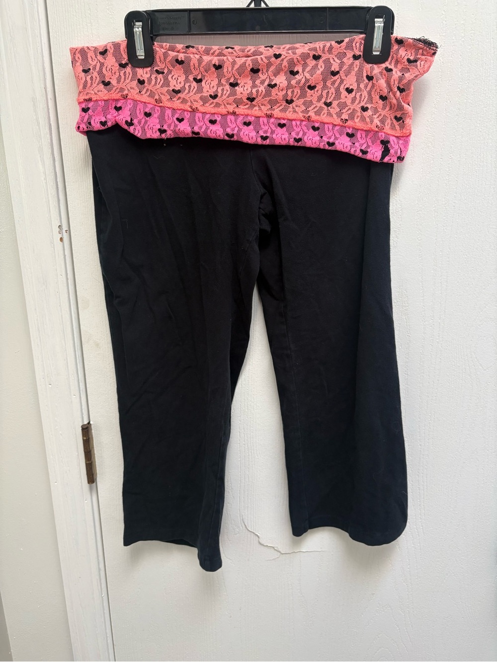 SO Black Capri Leggings with Pink Lace Fold-Over Waistband - size L